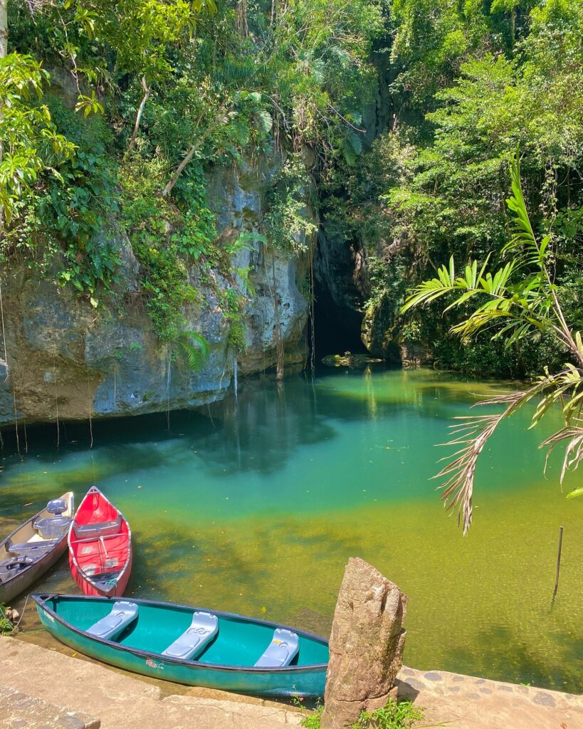 visiting Belize in summer