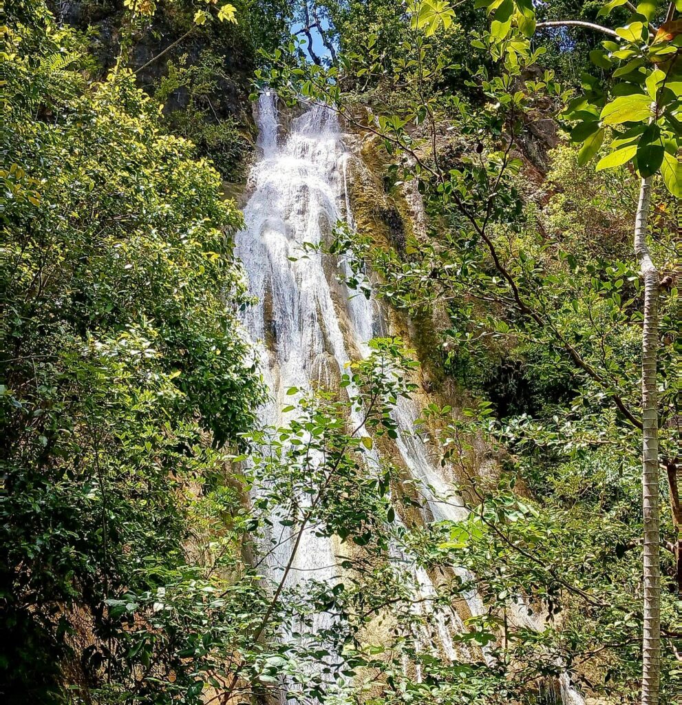 travel to Belize in June