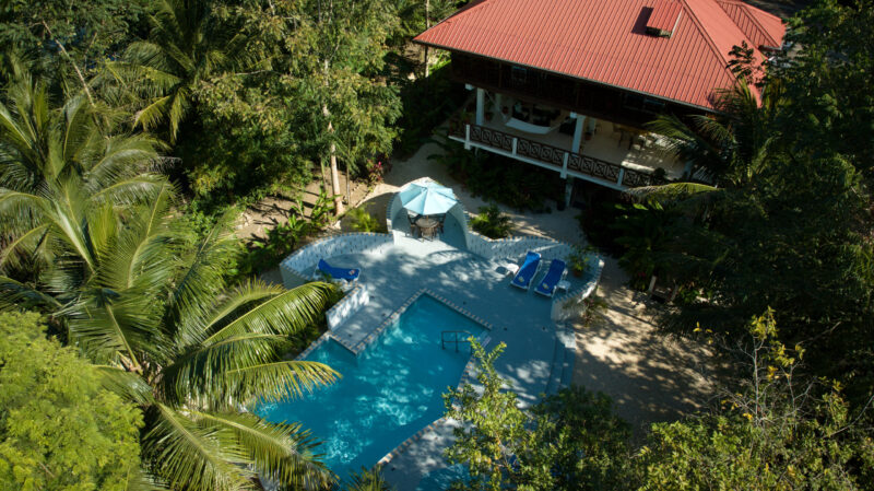 Villa Massis family reunion Belize