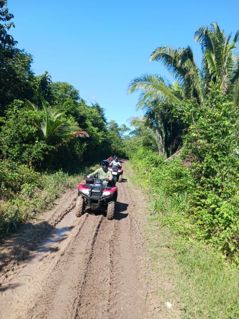 Belize weather April